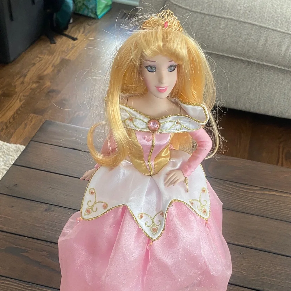 Disney Princess Aurora Porcelain Doll Pink Dress Sleeping Beauty Collectible